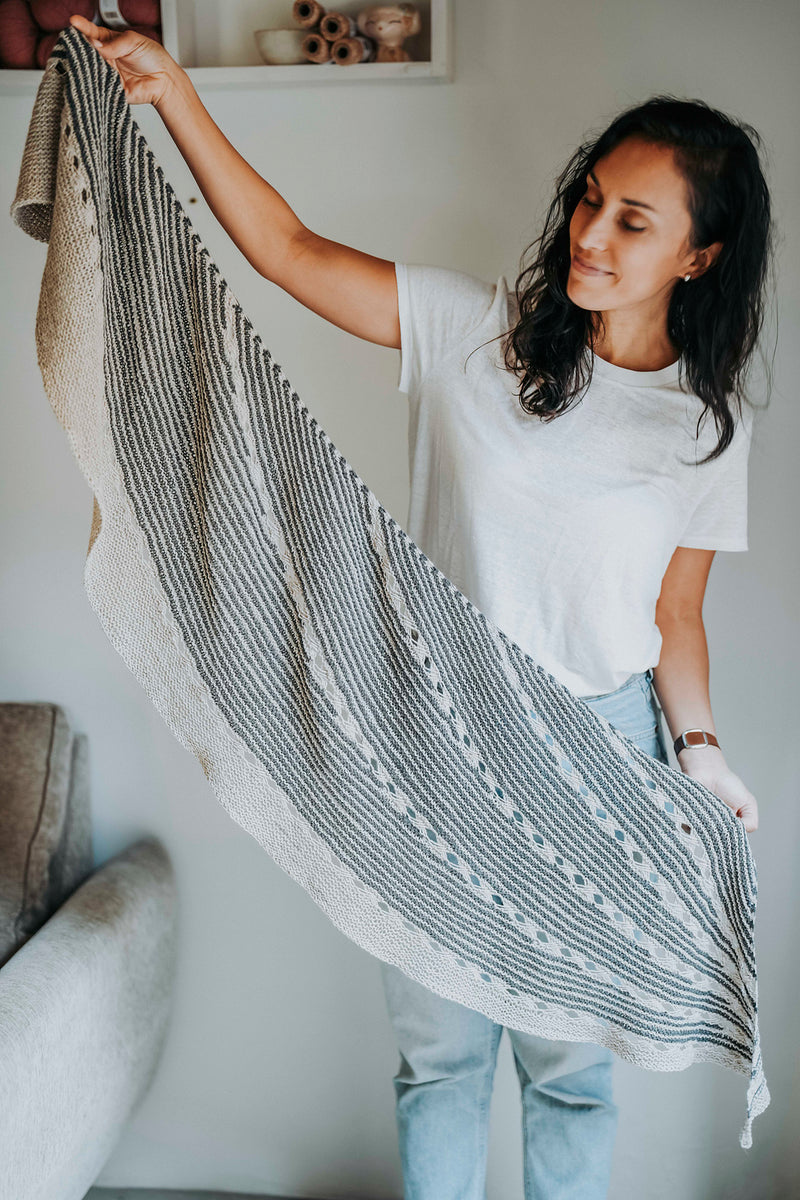 Hip Stripes Shawl von Joji Locatelli