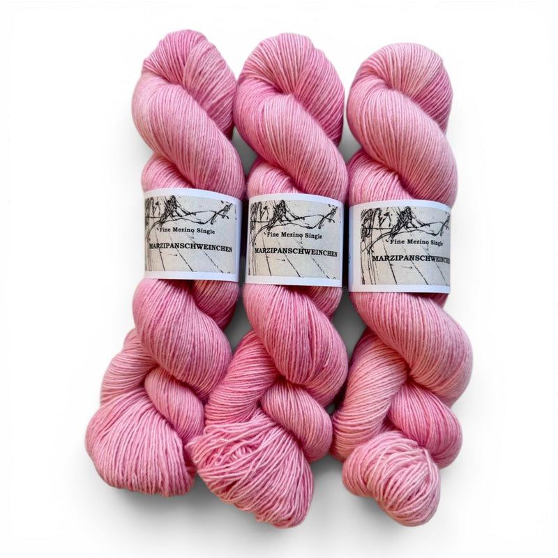 Atelier Franziska Uhl FINE MERINO SINGLE - BONIFAKTUR - Marzipanschweinchen - Atelier Franziska Uhl FINE MERINO SINGLE
