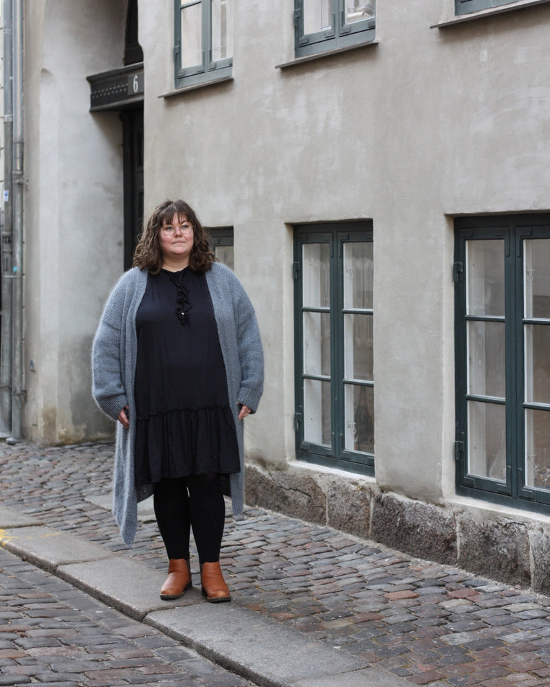 Charles Grey Cardigan – Strickanleitung & Garnpaket - BONIFAKTUR - Kleinste -Charles Grey Cardigan