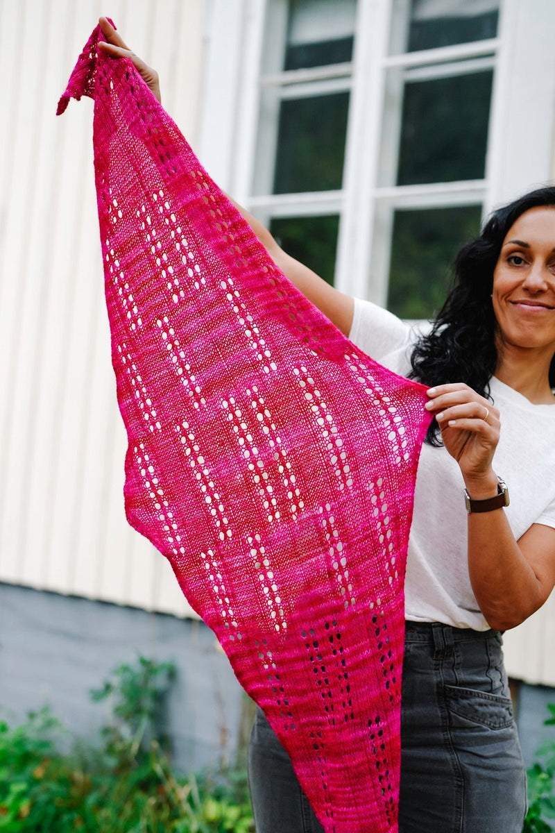 Hallgrímskirkja Shawl (Joji Locatelli) – Garnpaket - BONIFAKTUR - Kleinste -Hallgrímskirkja Shawl von Joji Locatelli