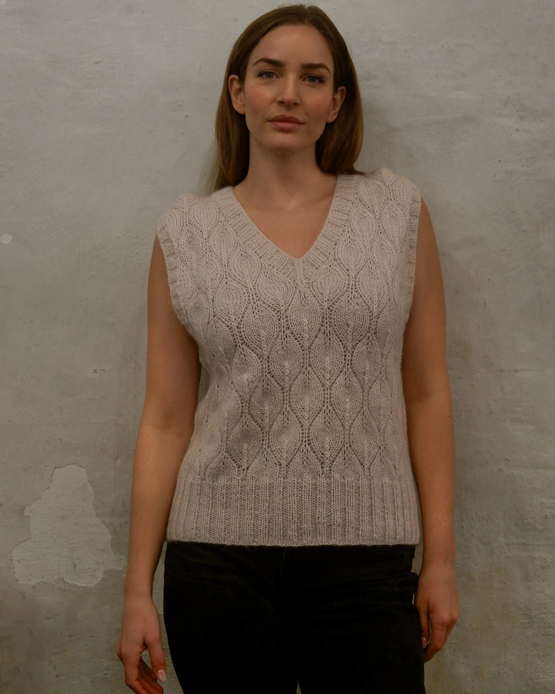 Olive Slipover – Strickanleitung & Garnpaket - BONIFAKTUR