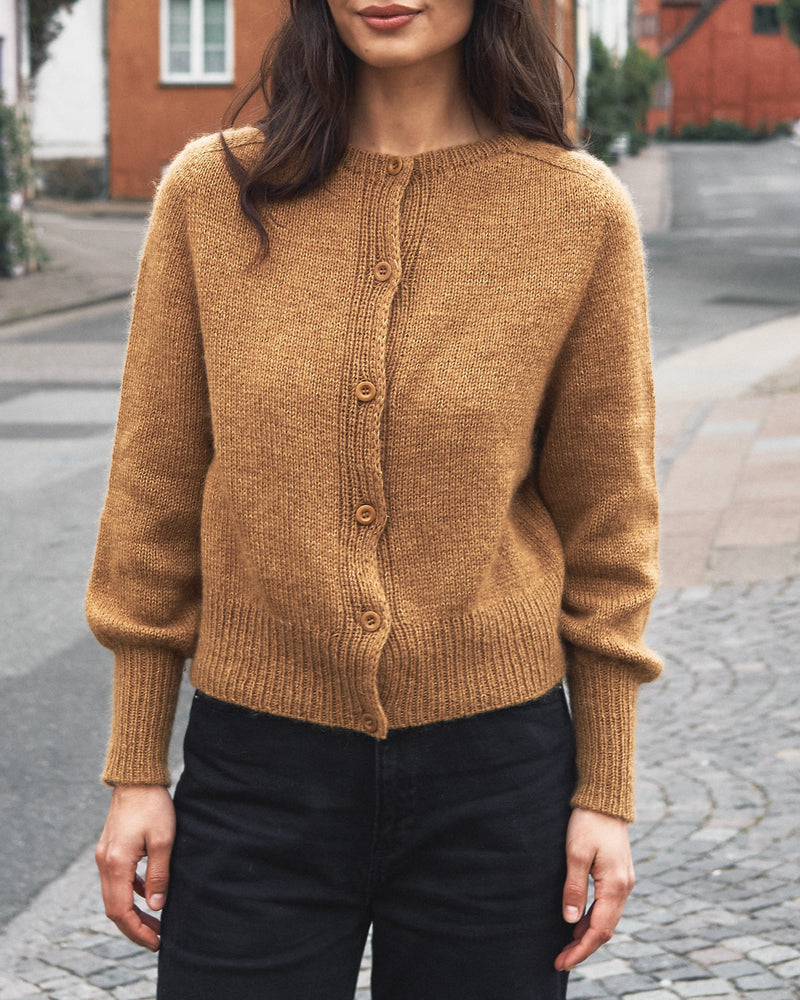 Johanne Cardigan – Strickanleitung & Garnpaket - BONIFAKTUR - Kleinste -Johanne Cardigan – Strickanleitung & Garnpaket - BONIFAKTUR