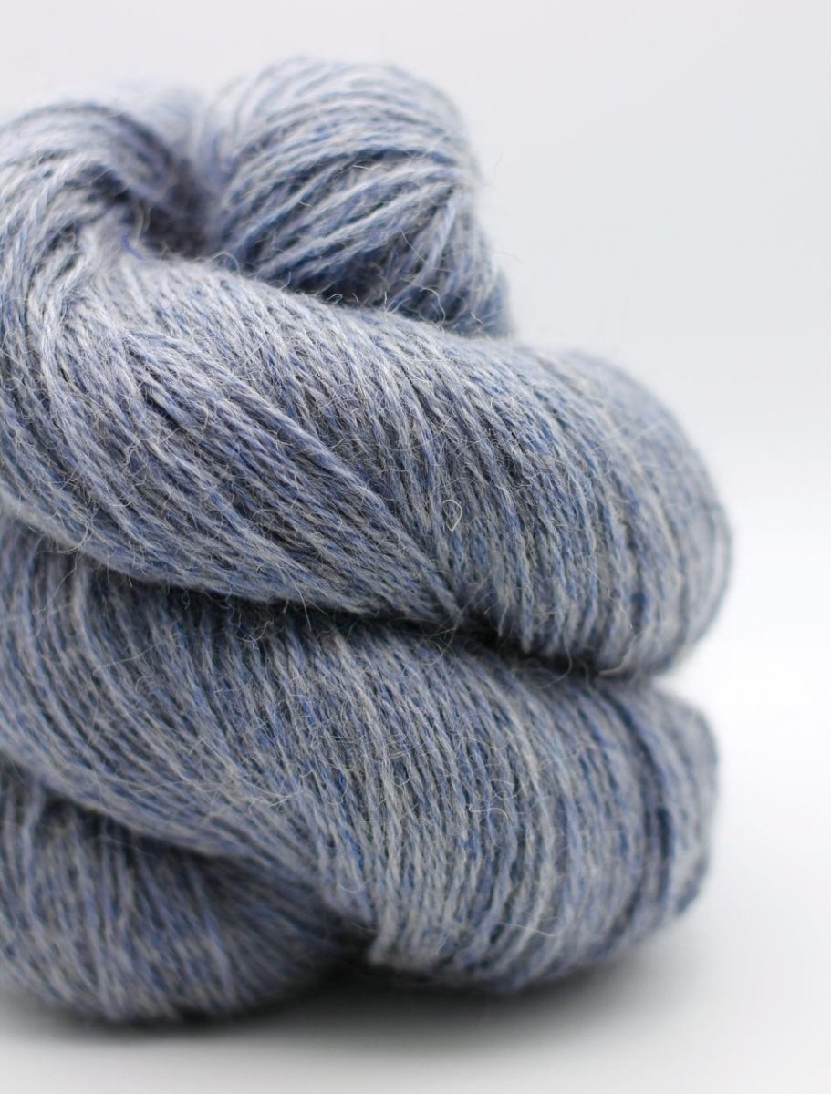 John Arbon Textiles Devonia 4Ply - BONIFAKTUR - Snow Ash - John Arbon Textiles John Arbon Textiles Devonia 4Ply Snow Ash