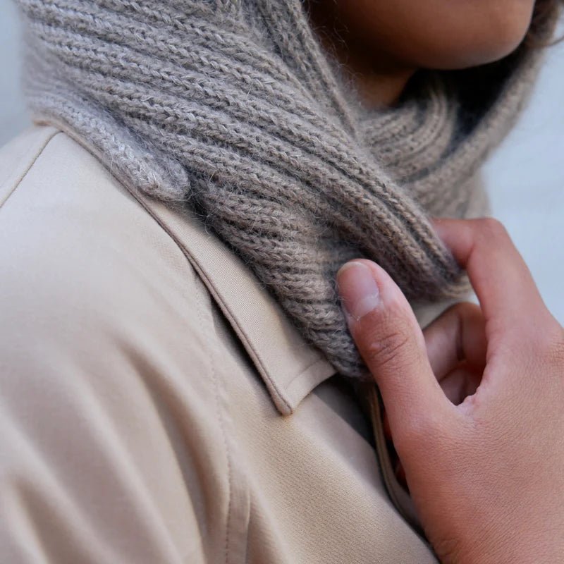 Alex Hood – Strickanleitung & Garnpaket - BONIFAKTUR - Kleinste - Alex Hood – Strickanleitung & Garnpaket