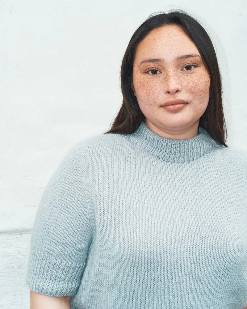 Carlie Tee – Strickanleitung & Garnpaket - BONIFAKTUR - Kleinste - Carlie Tee – Strickanleitung & Garnpaket