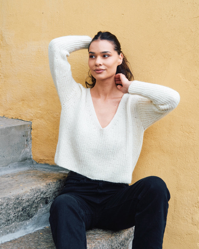 Deep Valley Sweater – Strickanleitung & Garnpaket - BONIFAKTUR - Kleinste -Deep Valley Sweater – Strickanleitung & Garnpaket - BONIFAKTUR