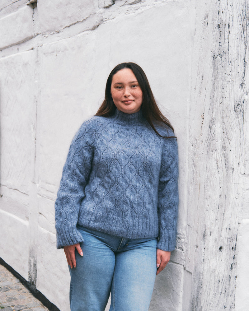 Olive Turtleneck – Strickanleitung & Garnpaket - BONIFAKTUR - Kleinste -Olive Turtleneck