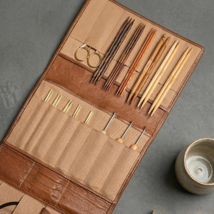 RE:DESIGNED Project 14 - Nadeletui - BONIFAKTUR - Walnut and Gold - farbe_walnut - and - gold