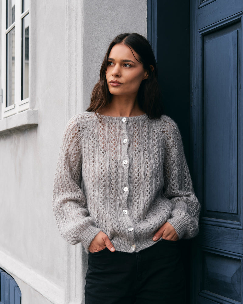 Waffle Cardigan – Strickanleitung & Garnpaket - BONIFAKTUR - Kleinste -Waffle Cardigan – Strickanleitung & Garnpaket